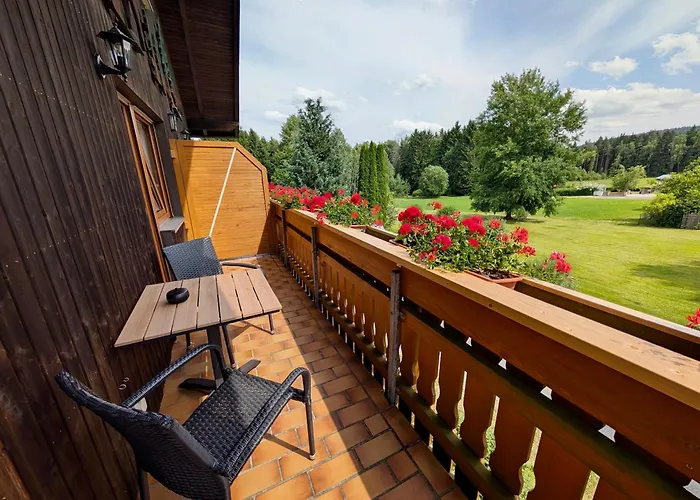 Gaestehaus Philipp Im Herzen Des Fichtelgebirges - 5 Ferienwohnungen, Grosses Grundstueck, Wald Und Wiese, Mit Privater Sauna, Kostenfreie Parkplaetze, Wlan *
