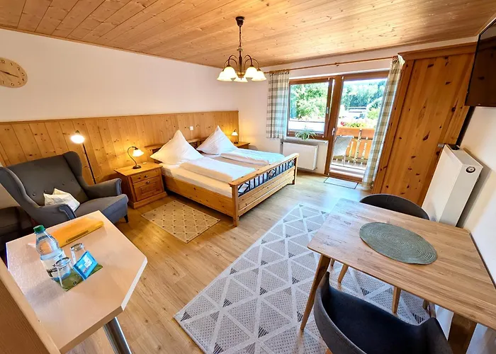 Gaestehaus Philipp Im Herzen Des Fichtelgebirges - 5 Ferienwohnungen, Grosses Grundstueck, Wald Und Wiese, Mit Privater Sauna, Kostenfreie Parkplaetze, Wlan Apartmán *