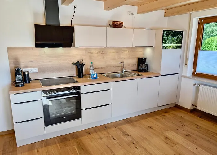 Gaestehaus Philipp Im Herzen Des Fichtelgebirges - 5 Ferienwohnungen, Grosses Grundstueck, Wald Und Wiese, Mit Privater Sauna, Kostenfreie Parkplaetze, Wlan *