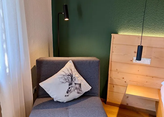 Gaestehaus Philipp Im Herzen Des Fichtelgebirges - 5 Ferienwohnungen, Grosses Grundstueck, Wald Und Wiese, Mit Privater Sauna, Kostenfreie Parkplaetze, Wlan *